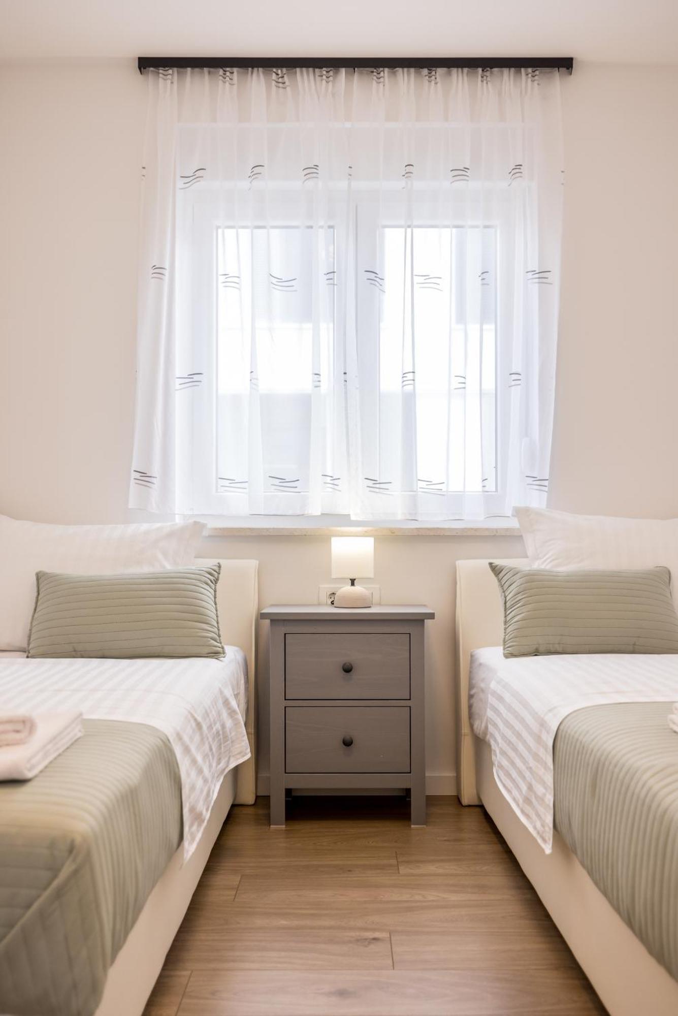 Adriatic Nest, Cozy And Modern Two Bedroom Apartment Kastela Luaran gambar