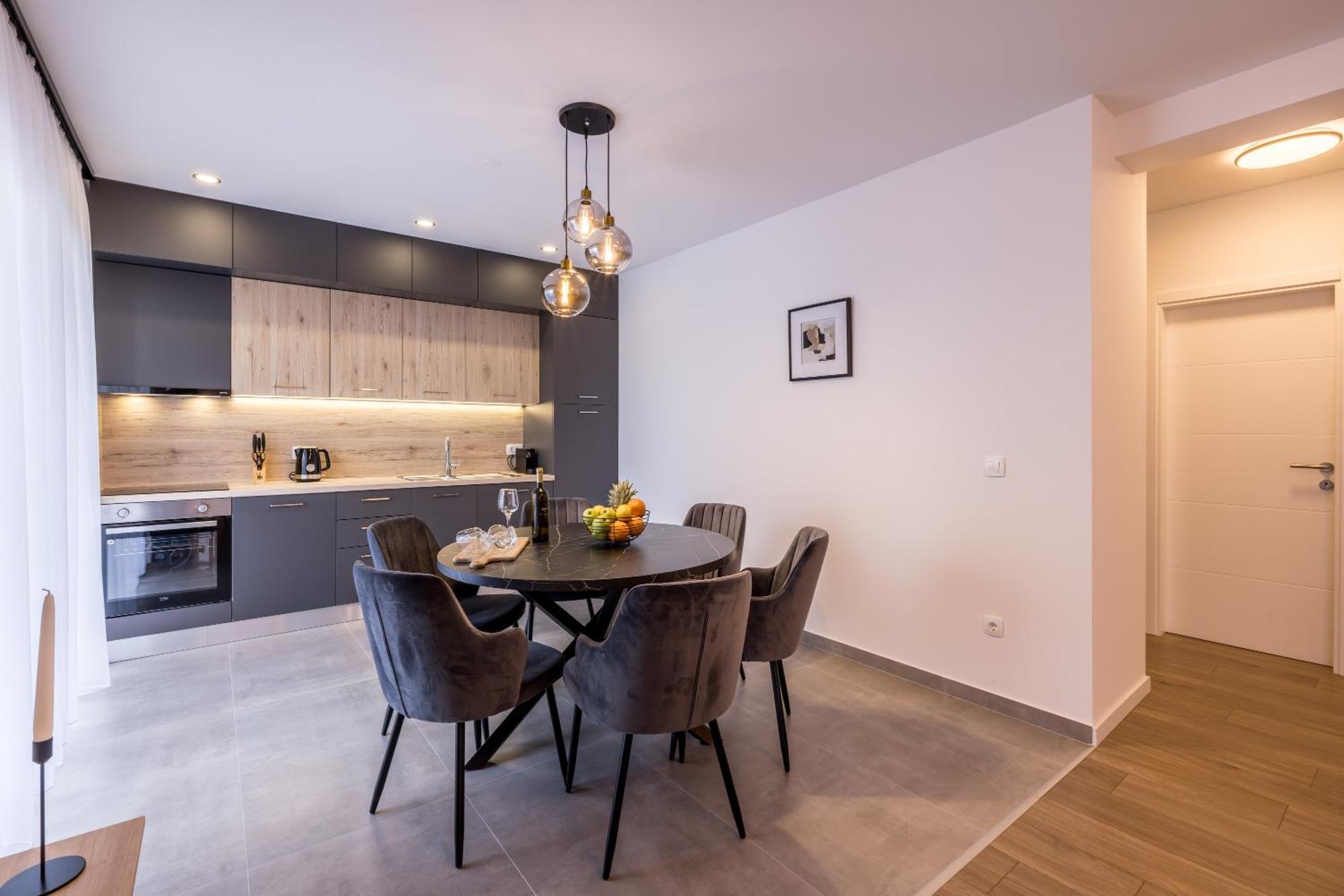 Adriatic Nest, Cozy And Modern Two Bedroom Apartment Kastela Luaran gambar